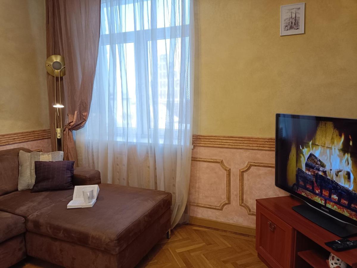 Old Town Retreat With Stunning Views 2 Bedroom Apartment Nearby The Church Of Saint Peter Ryga Zewnętrze zdjęcie