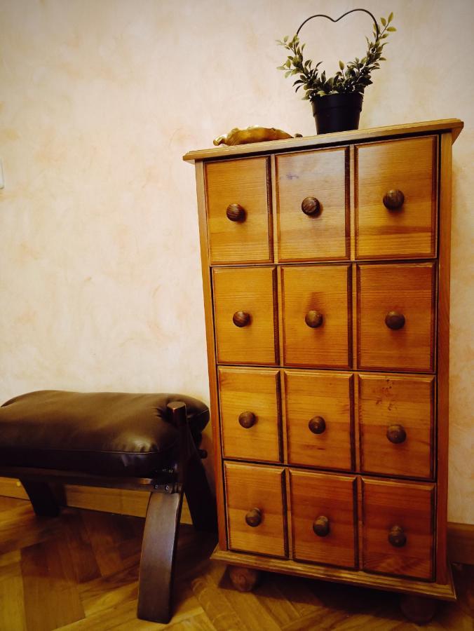 Old Town Retreat With Stunning Views 2 Bedroom Apartment Nearby The Church Of Saint Peter Ryga Zewnętrze zdjęcie