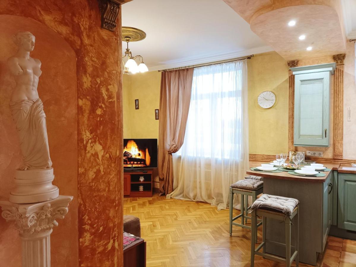 Old Town Retreat With Stunning Views 2 Bedroom Apartment Nearby The Church Of Saint Peter Ryga Zewnętrze zdjęcie