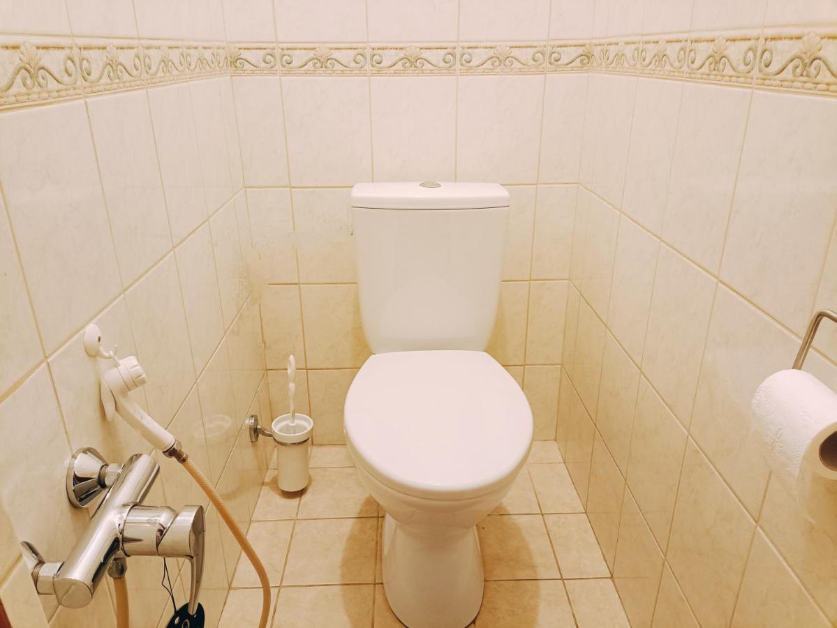 Old Town Retreat With Stunning Views 2 Bedroom Apartment Nearby The Church Of Saint Peter Ryga Zewnętrze zdjęcie