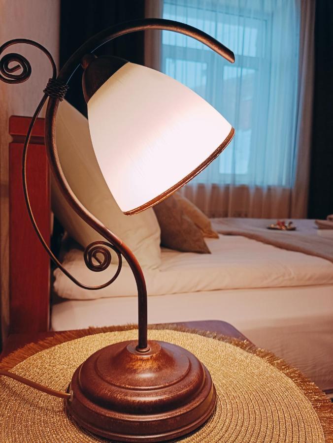 Old Town Retreat With Stunning Views 2 Bedroom Apartment Nearby The Church Of Saint Peter Ryga Zewnętrze zdjęcie